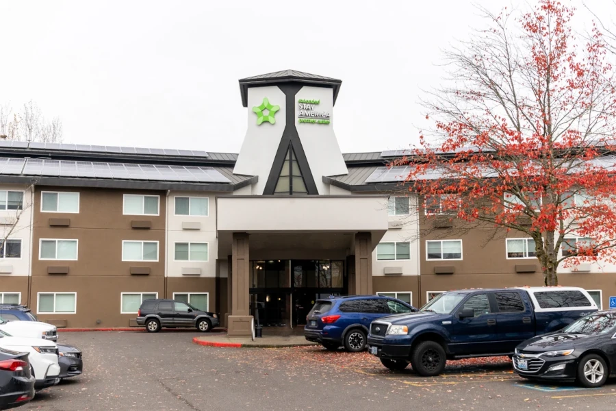 Extended Stay Hotel Entrance Porte Cochere - Portland, OR